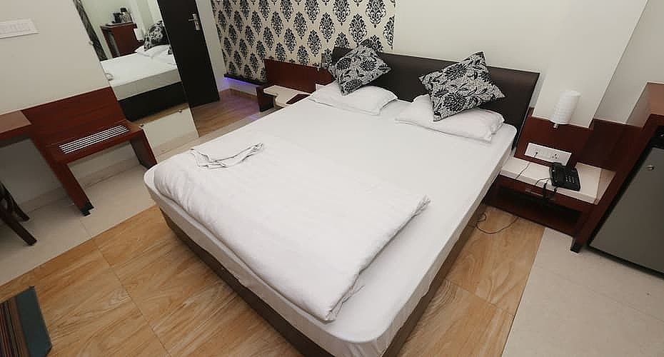 Hotel Sangat Plaza Deluxe 3